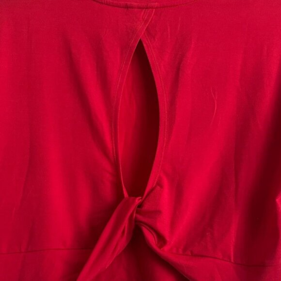 CRZ YOGA Vibrant Red Crop Top - Picture 3 of 4